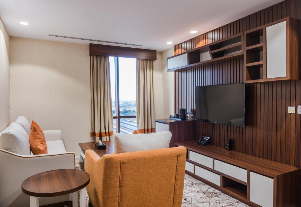 Tulip Plaza Hotel Sakakah Buitenkant foto