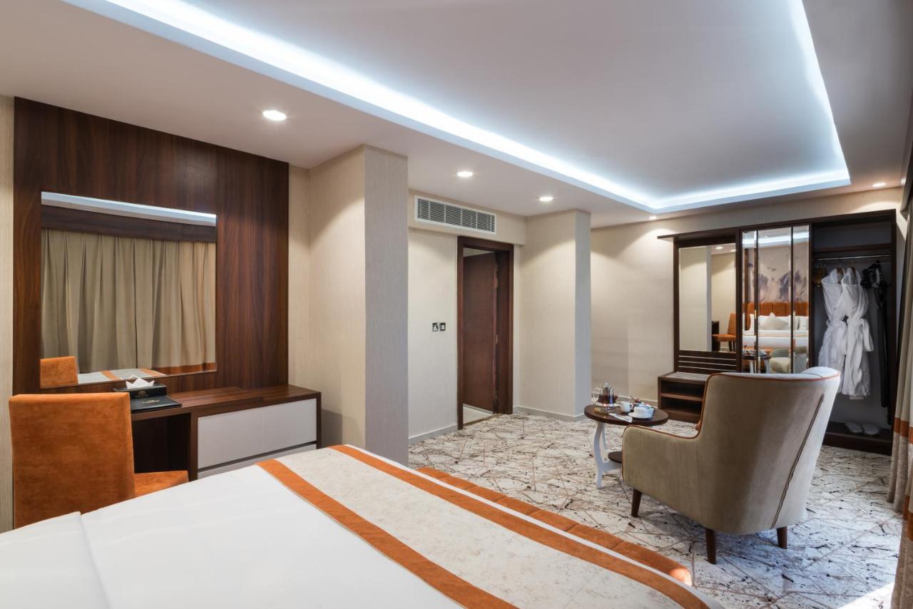Tulip Plaza Hotel Sakakah Buitenkant foto